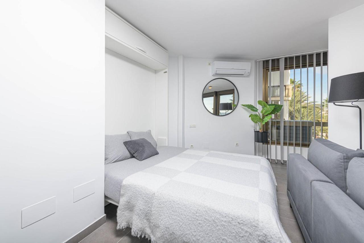 Mediterraneo Beach Apartment In Malaga By Solaga Holiday Homes Екстер'єр фото