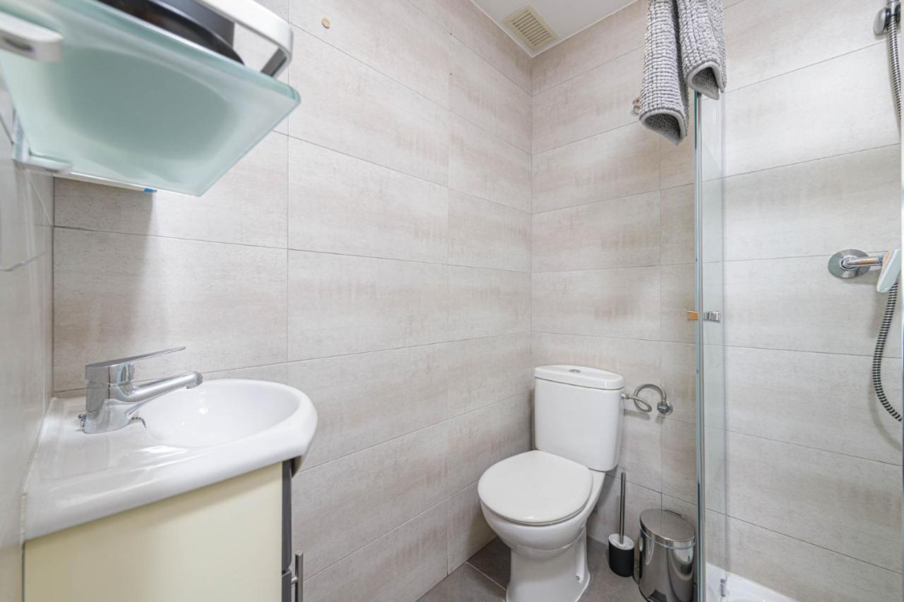 Mediterraneo Beach Apartment In Malaga By Solaga Holiday Homes Екстер'єр фото